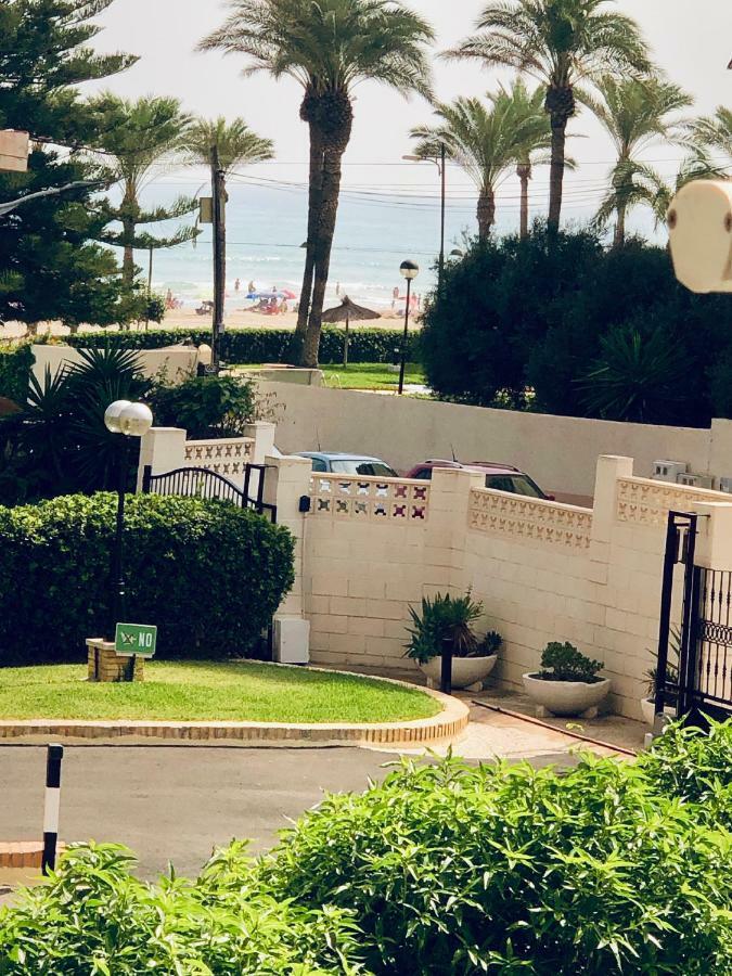 Apartamentos Lunamar El Campello Luaran gambar