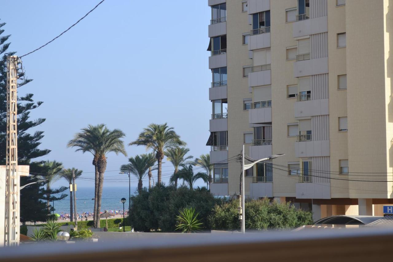 Apartamentos Lunamar El Campello Luaran gambar