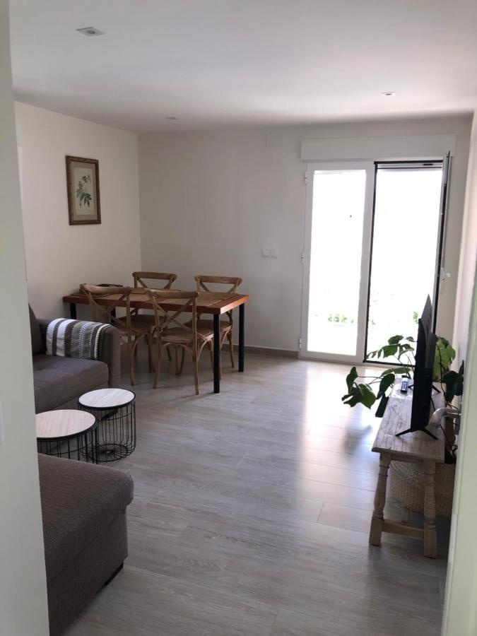 Apartamentos Lunamar El Campello Luaran gambar